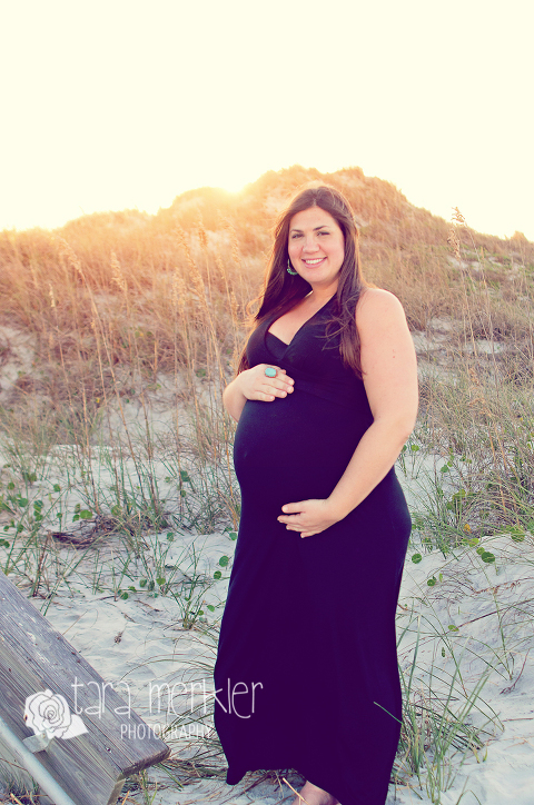 A SUNSET MATERNITY SESSION AT THE BEACH WITH THE POMMIER FAMILY ...