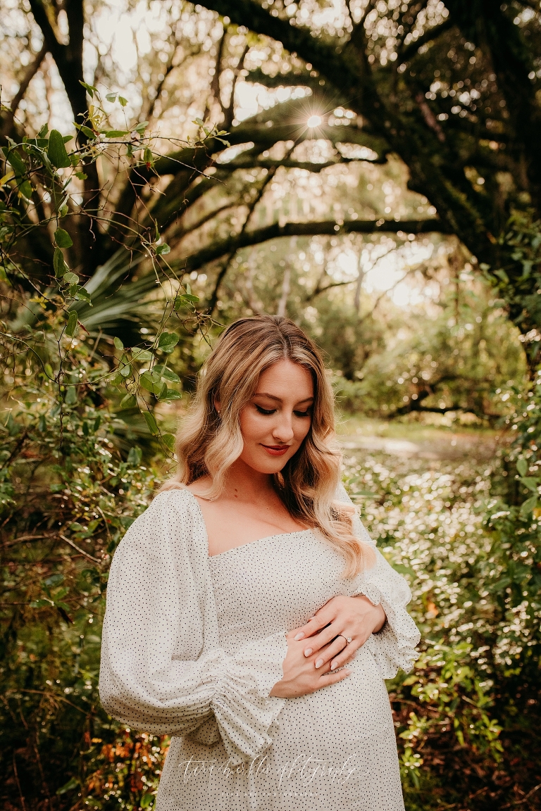 A Maternity Session At Sunrise In The Oak Trees With The Lassiter 